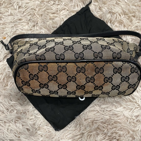 Gucci Pochette in Black - Picture 2 of 2